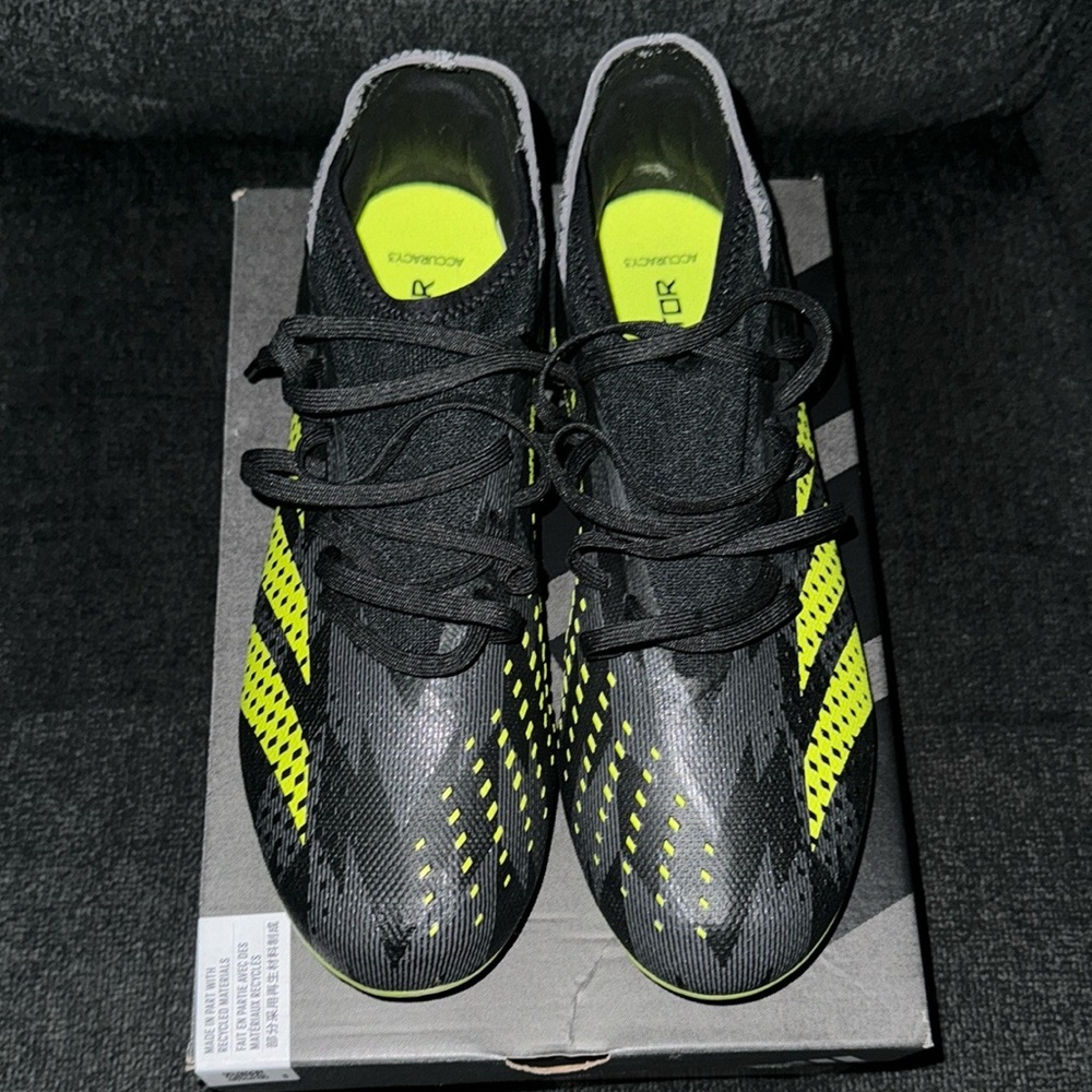 Adidas Predator 2 (accuracy) cleats